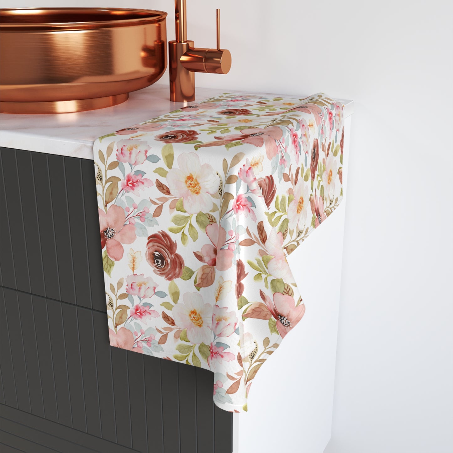Floral Hand Towel – Elegant Design for Home Decor & Gifts